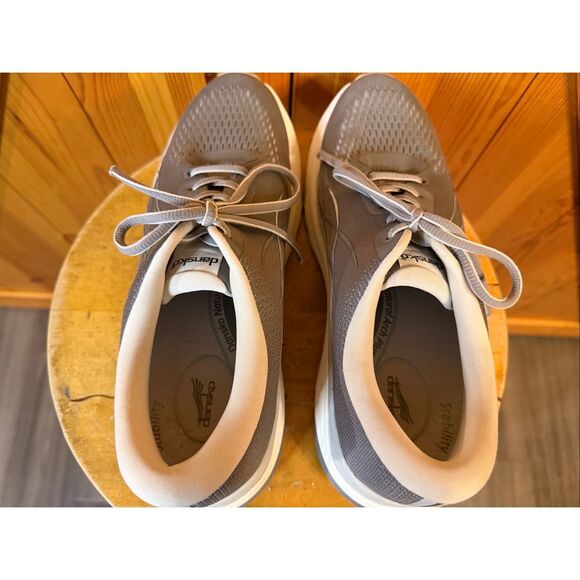 Dansko Size EU 40 US 9.5-10 Sneakers Pace gray and white nursing shoes Work Shoe - Picture 5 of 8